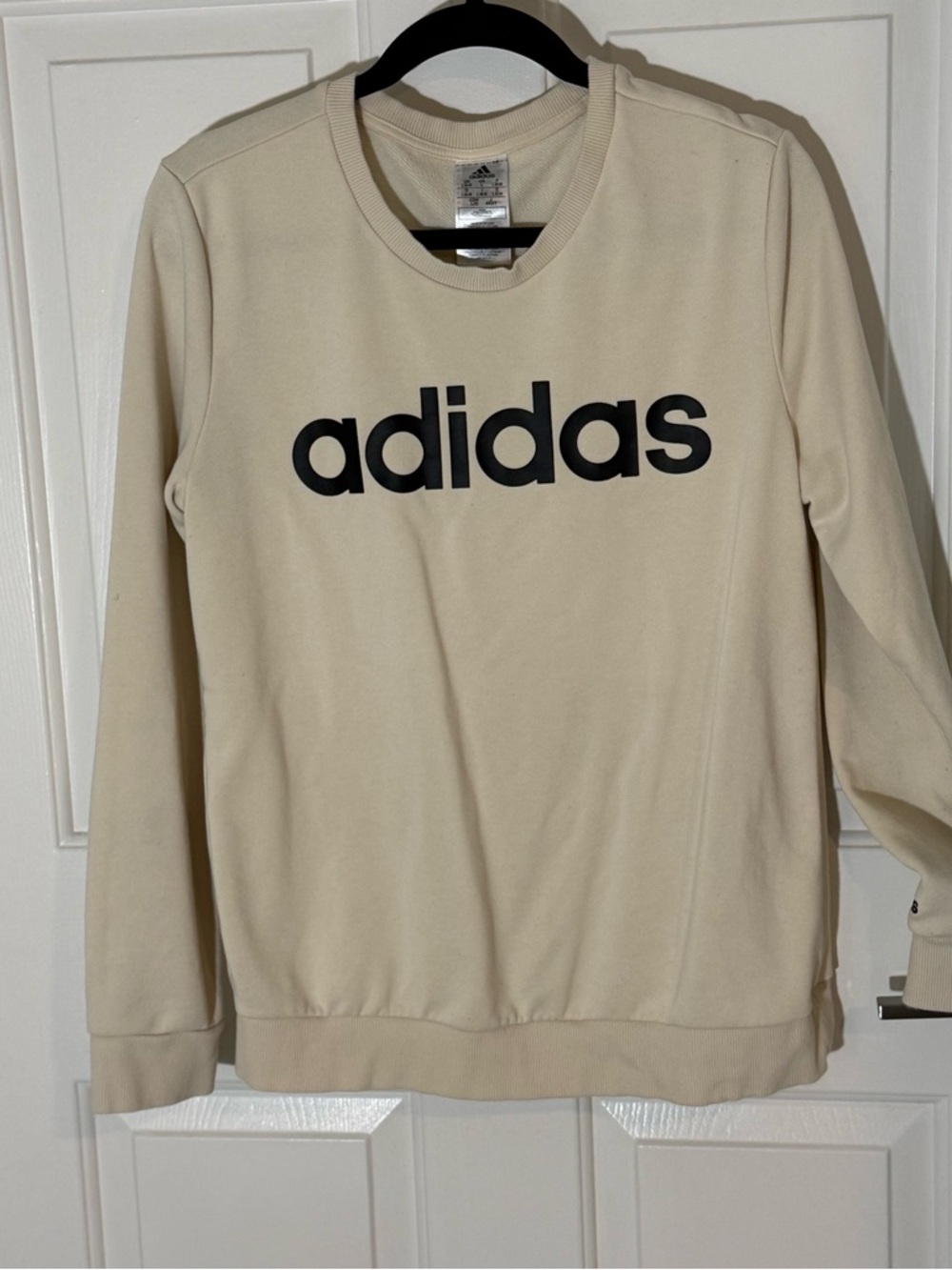 Mens medium Adidas Crewneck Sweatshirt in Cream with Black Logo